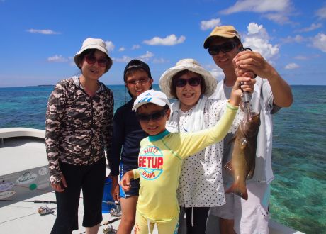 沖縄　西表島のファミリー釣りならお任せください。ルアー、シュノーケリング、ワンオーシャン、ONE OCEAN